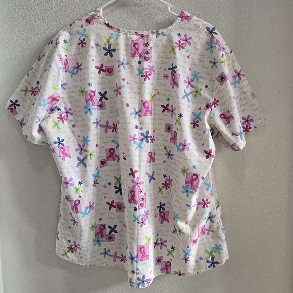 Breast cancer awareness scrub top white with pink ribbon print, size large - Picture 2 of 2
